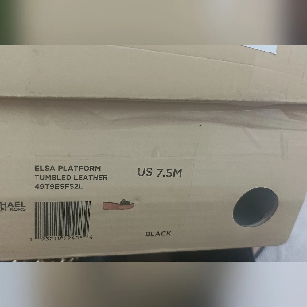 Authentic Michael Kors Elsa Platforms for women - Picture 7 of 11